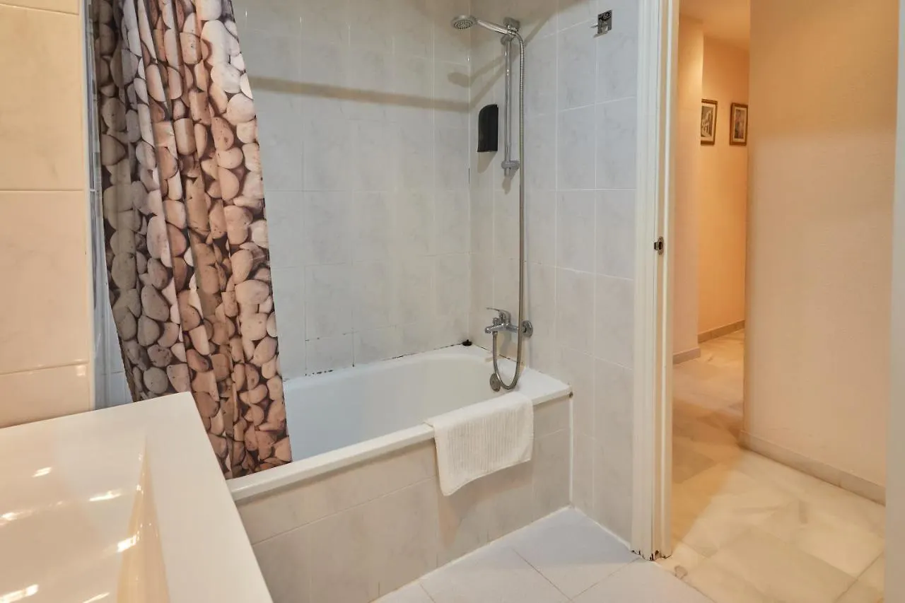 아파트 Two Bedrooms Leonor Davalos 세비야