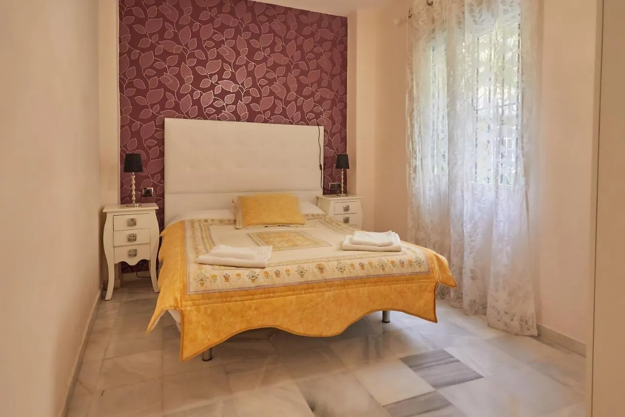 Two Bedrooms Leonor Davalos 세비야