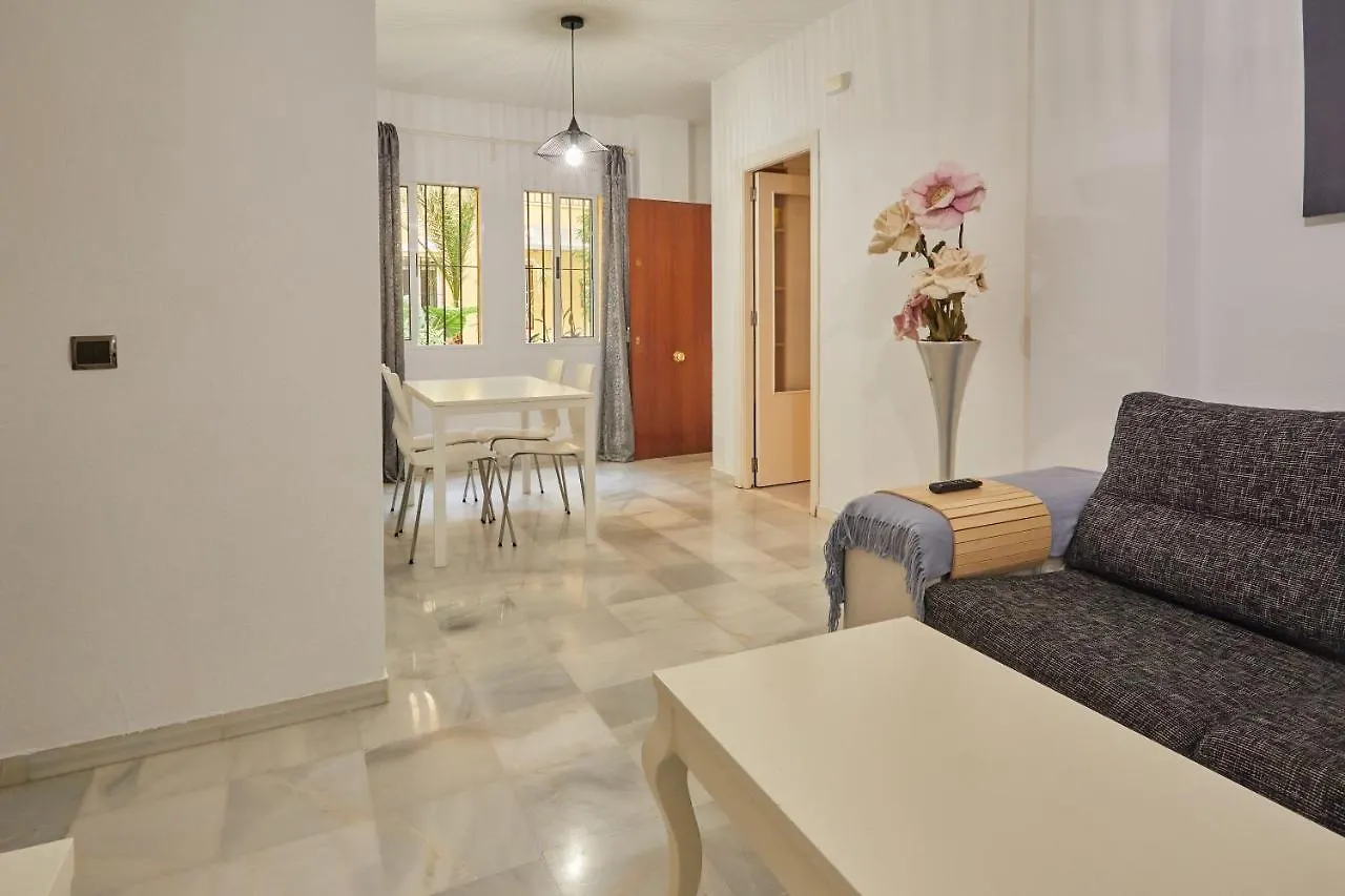 Two Bedrooms Leonor Davalos 세비야 아파트