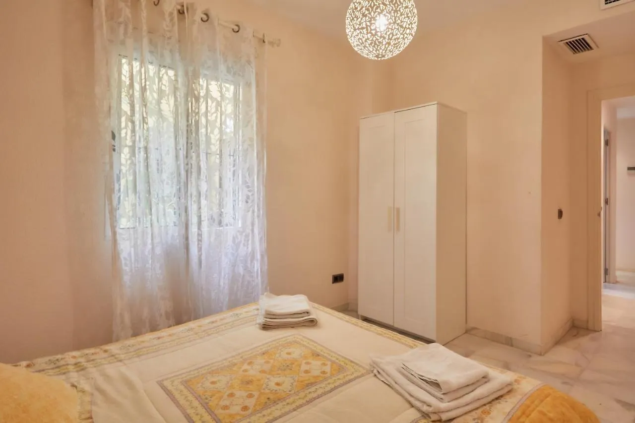 아파트 Two Bedrooms Leonor Davalos 세비야